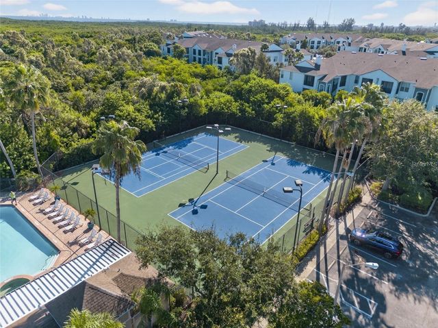 580 BLACK LION DRIVE NE, St Petersburg, FL 33716