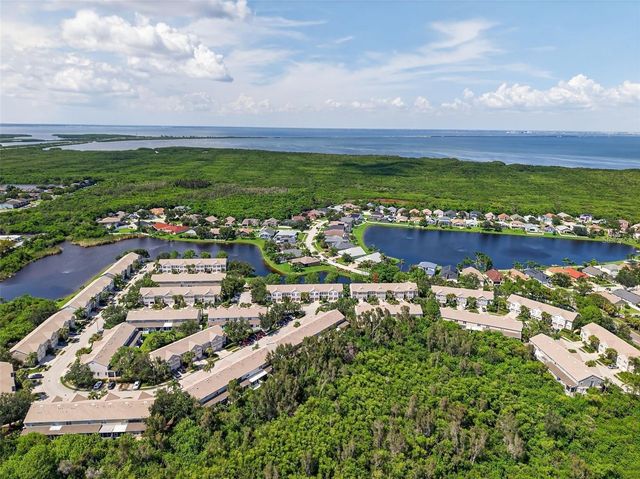 580 BLACK LION DRIVE NE, St Petersburg, FL 33716