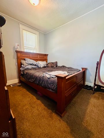 390 S Grant Street, Martinsville, IN 46151