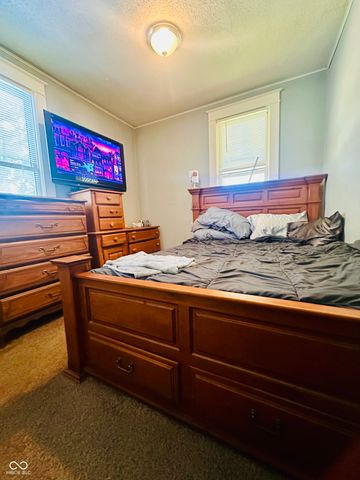 390 S Grant Street, Martinsville, IN 46151