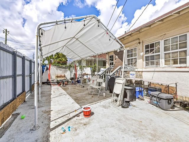 1757 NW 1st Street, Miami, FL 33125