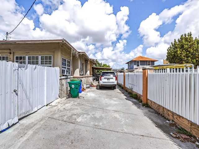 1757 NW 1st Street, Miami, FL 33125
