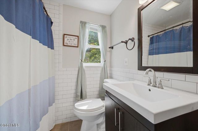 9 Sumter Avenue, Guilderland, NY 12203