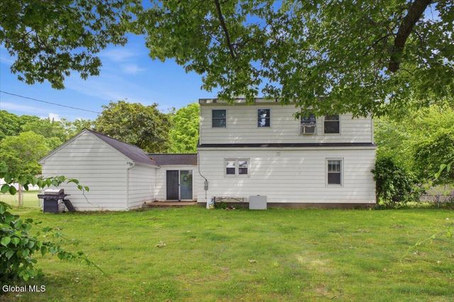 9 Sumter Avenue, Guilderland, NY 12203