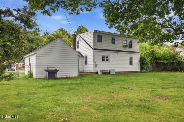 9 Sumter Avenue, Guilderland, NY 12203