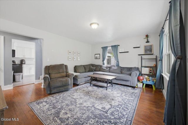 9 Sumter Avenue, Guilderland, NY 12203