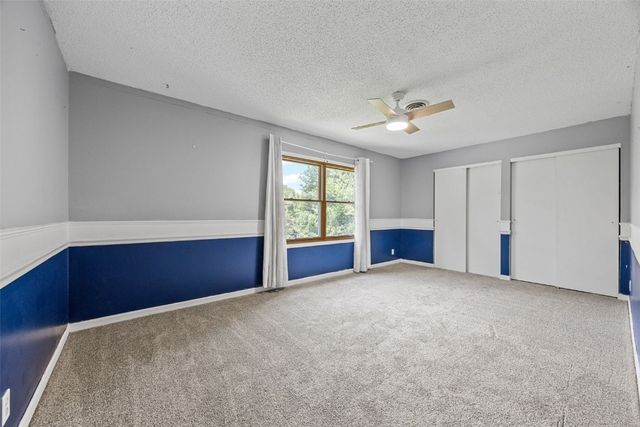 7001 Surrey Dr NE, Cedar Rapids, IA 52402