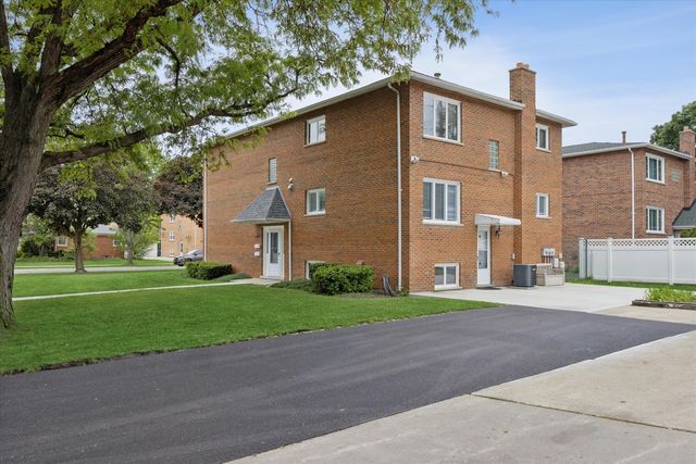801 Barnsdale Road 2, La Grange Park, IL 60526