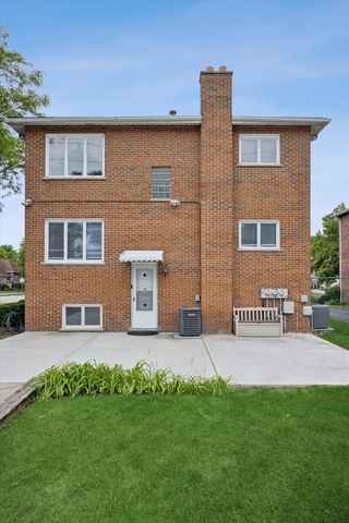 801 Barnsdale Road 2, La Grange Park, IL 60526