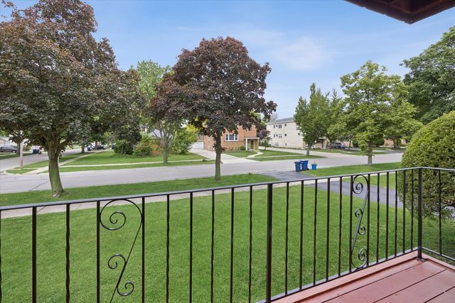 801 Barnsdale Road 2, La Grange Park, IL 60526
