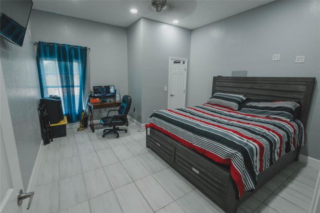 918 Fresa Road, Pasadena, TX 77502