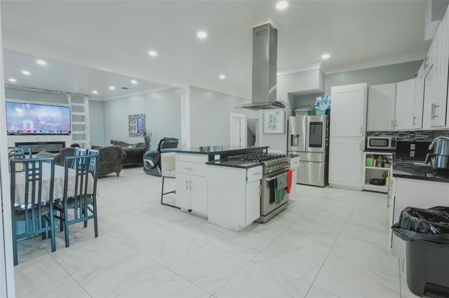 918 Fresa Road, Pasadena, TX 77502