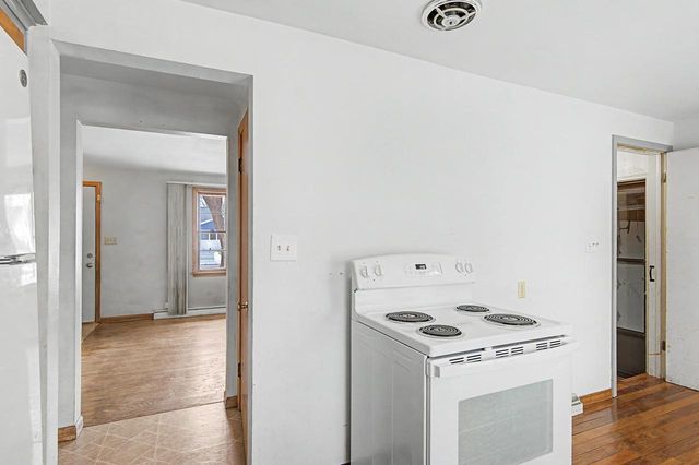 927 SPENCE STREET, Green Bay, WI 54304