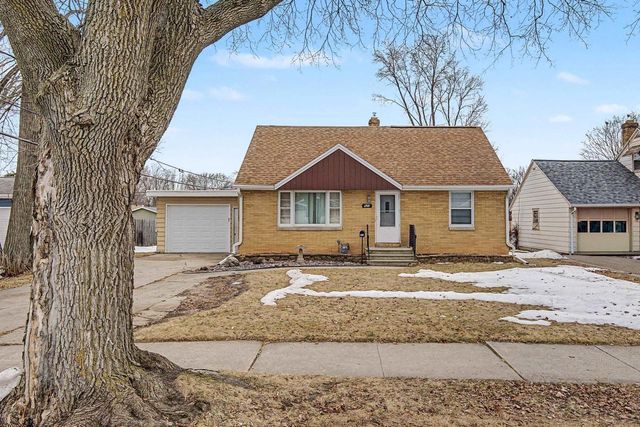 927 SPENCE STREET, Green Bay, WI 54304