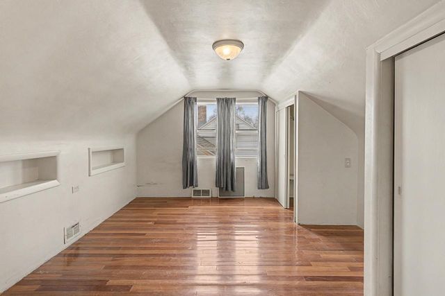 927 SPENCE STREET, Green Bay, WI 54304