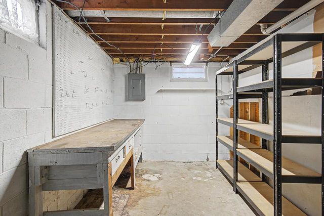 927 SPENCE STREET, Green Bay, WI 54304