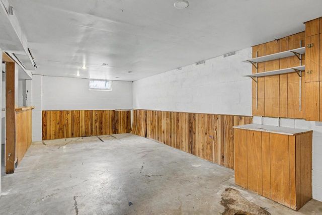 927 SPENCE STREET, Green Bay, WI 54304