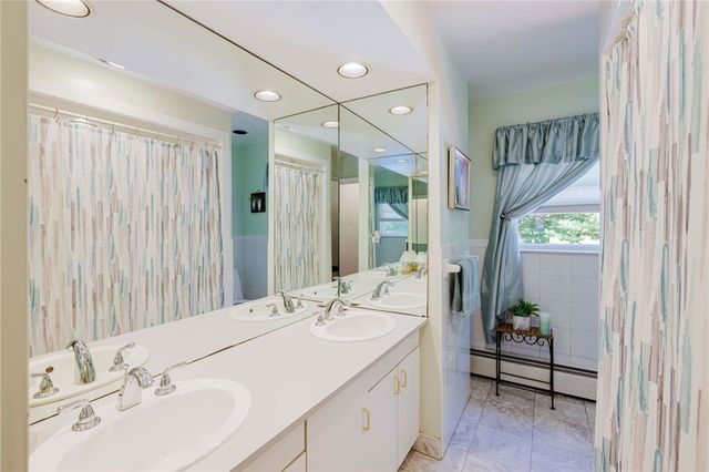 22 Oakview Terrace, Glocester, RI 02857