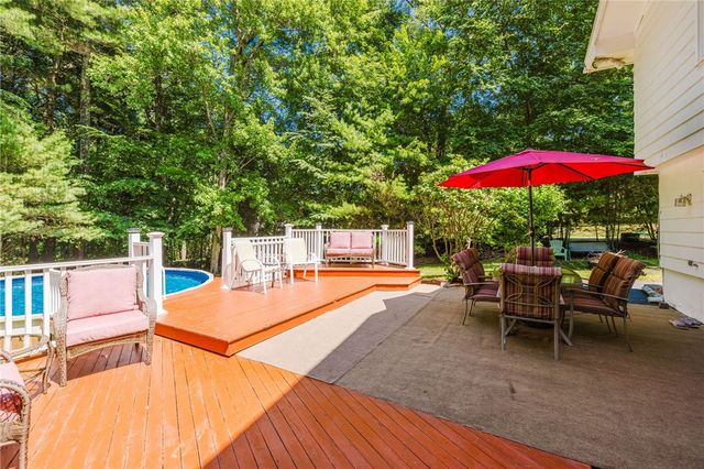 22 Oakview Terrace, Glocester, RI 02857