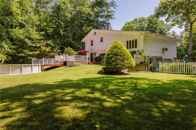 22 Oakview Terrace, Glocester, RI 02857