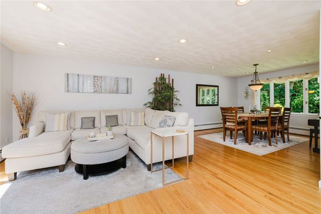 22 Oakview Terrace, Glocester, RI 02857
