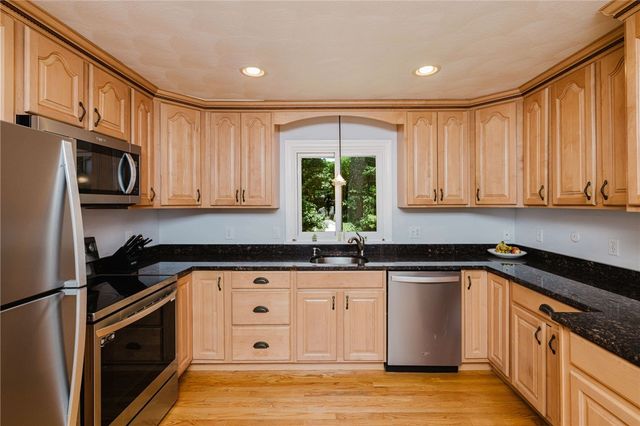 22 Oakview Terrace, Glocester, RI 02857