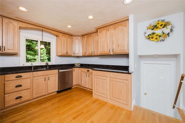 22 Oakview Terrace, Glocester, RI 02857