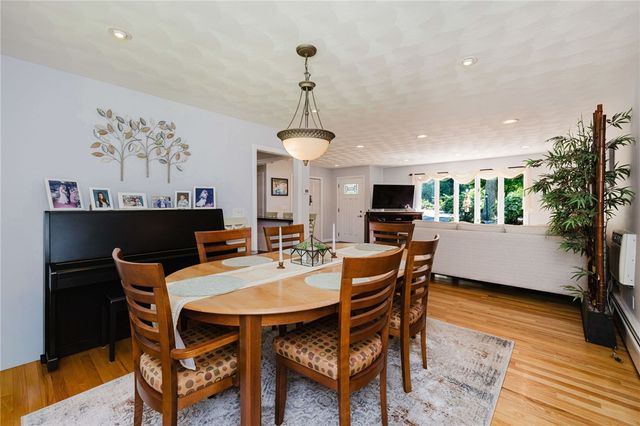 22 Oakview Terrace, Glocester, RI 02857