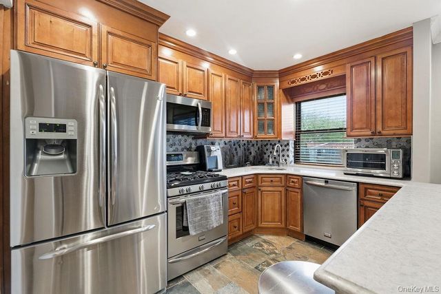 155-24 81st Street 110, Howard Beach, NY 11414