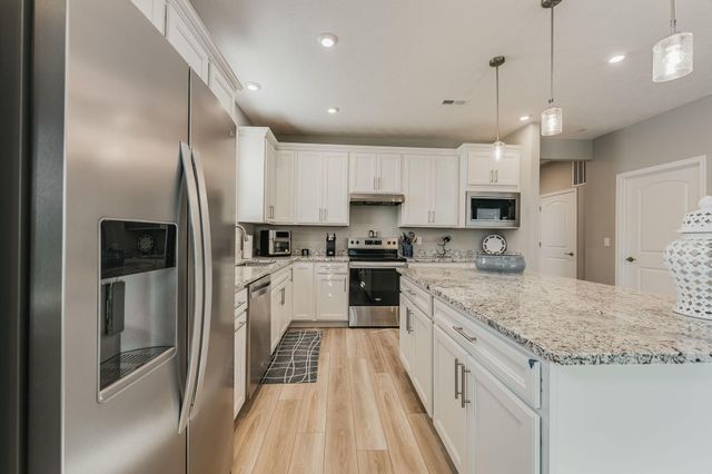 726 Oldcastle Road, Lewis Center, OH 43035