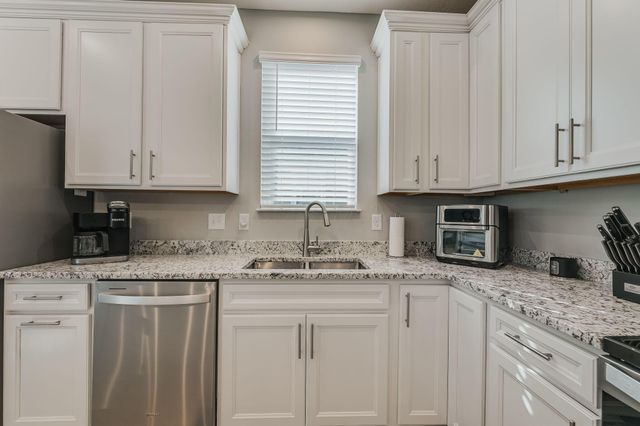 726 Oldcastle Road, Lewis Center, OH 43035