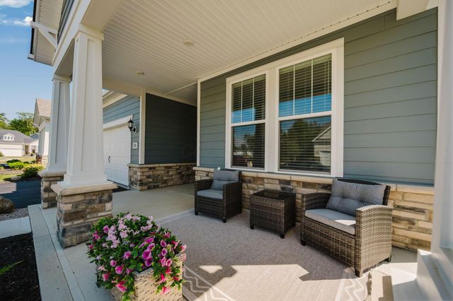 726 Oldcastle Road, Lewis Center, OH 43035