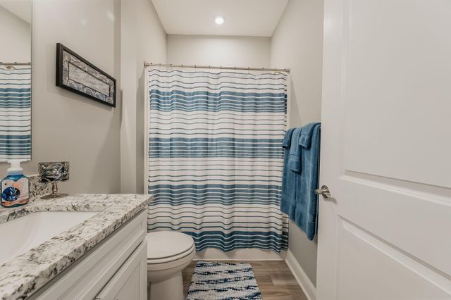 726 Oldcastle Road, Lewis Center, OH 43035