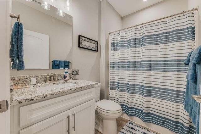 726 Oldcastle Road, Lewis Center, OH 43035