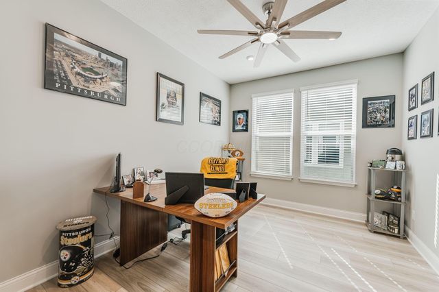 726 Oldcastle Road, Lewis Center, OH 43035