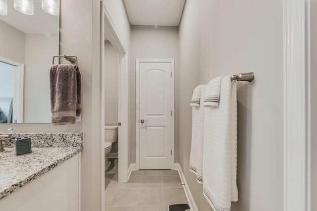 726 Oldcastle Road, Lewis Center, OH 43035