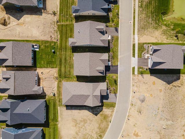 726 Oldcastle Road, Lewis Center, OH 43035