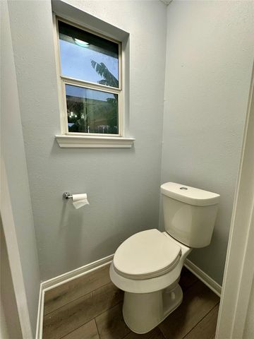 8810 Barron Wood Circle, Houston, TX 77083