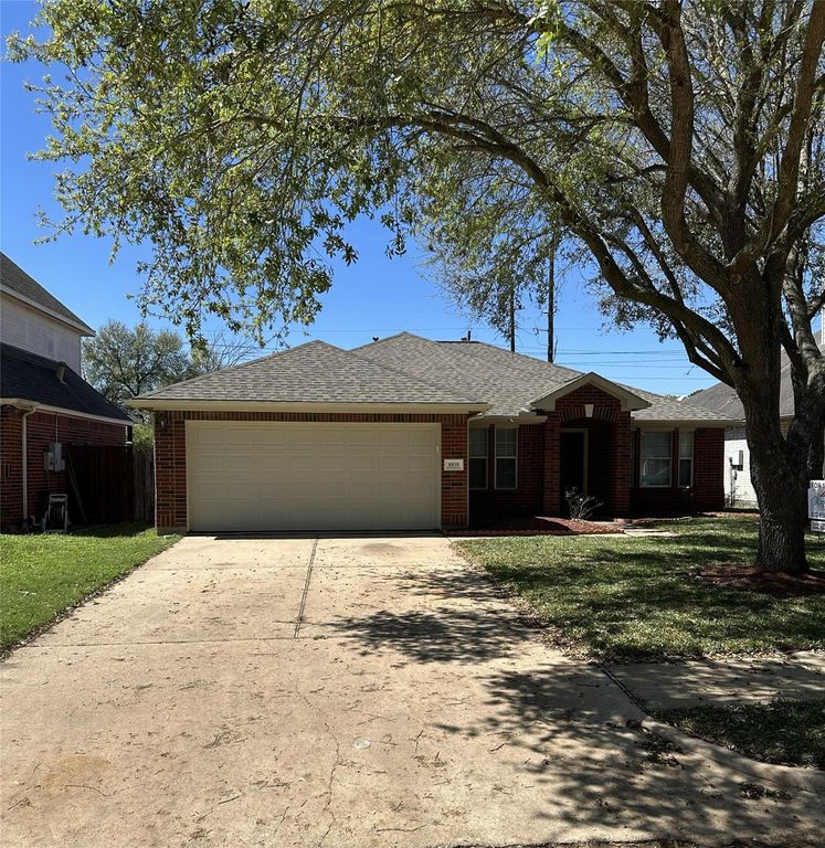 8810 Barron Wood Circle, Houston, TX 77083