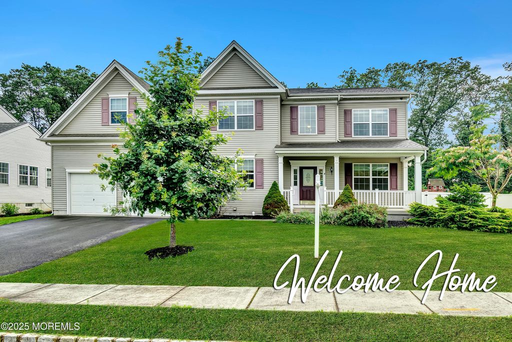 4 Christopher Drive, Howell, NJ 07731