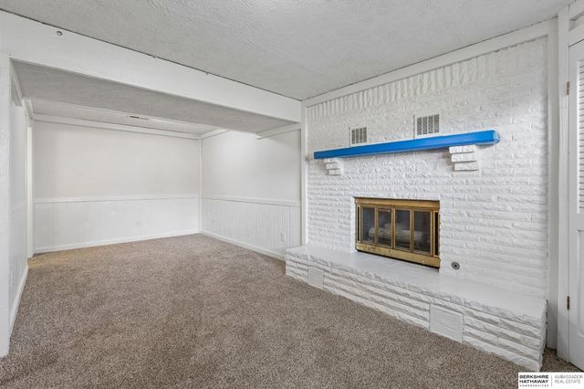 11035 W Street, Omaha, NE 68137