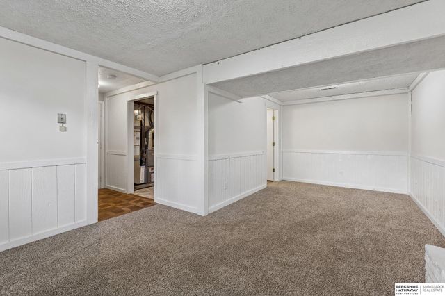 11035 W Street, Omaha, NE 68137