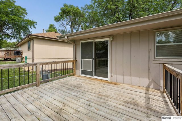 11035 W Street, Omaha, NE 68137