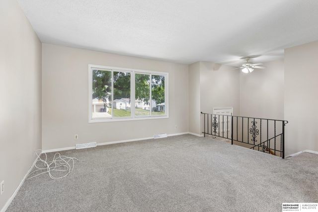 11035 W Street, Omaha, NE 68137