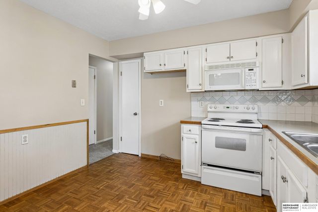 11035 W Street, Omaha, NE 68137