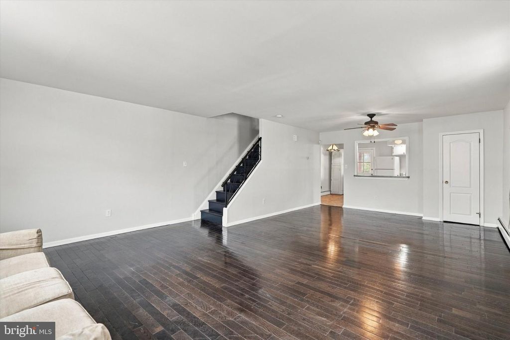 604 GARY LN, NORRISTOWN, PA 19401 — photo 3