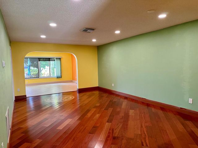 2886 Fernley Drive E 80, West Palm Beach, FL 33415