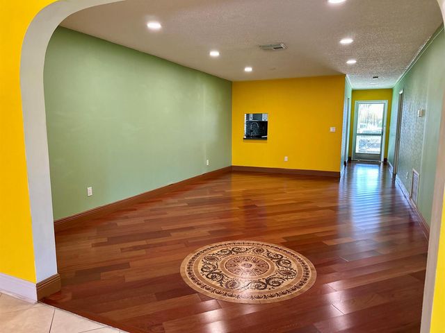 2886 Fernley Drive E 80, West Palm Beach, FL 33415