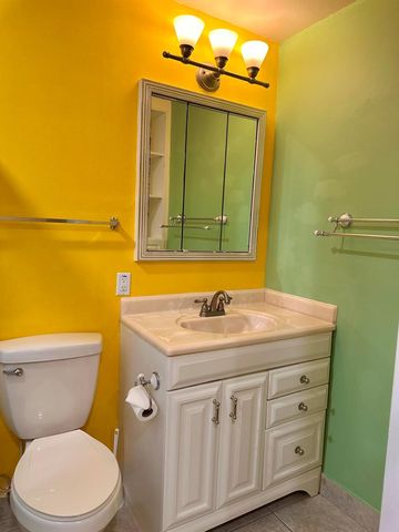 2886 Fernley Drive E 80, West Palm Beach, FL 33415