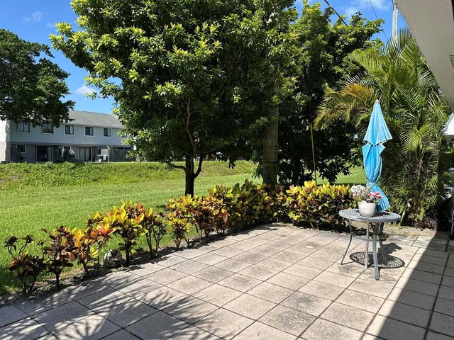 2886 Fernley Drive E 80, West Palm Beach, FL 33415
